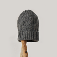 Carica l'immagine nel visualizzatore di Gallery, Cappellino 100% Cashmere | Intreccio